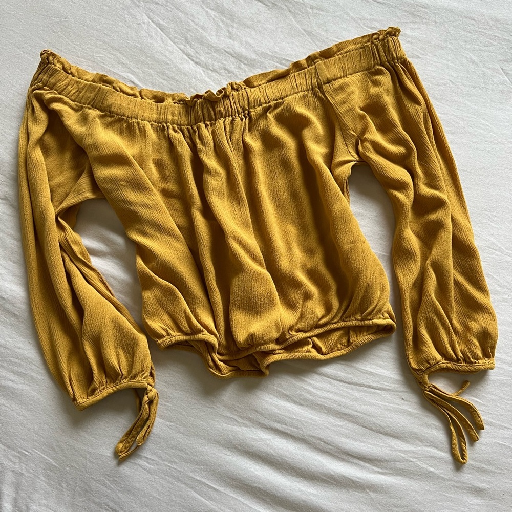 Off-the-shoulder Crop 3/4 sleeve Blouse
